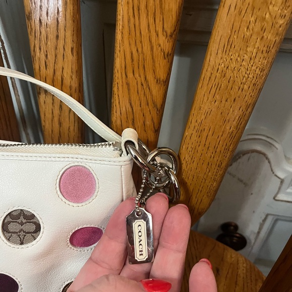 Elegant Coach leather multicolor polka dot Shoulder Bag . White leather. Y2K. - Picture 5 of 6